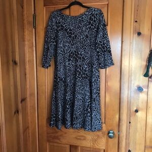 Leota Black and Gray Long Sleeve Dress